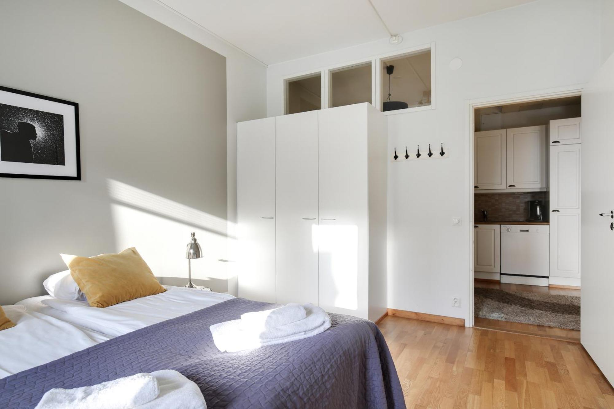 Kotimaailma Apartments Kamppi - 3Br In The Center With Key Code Helsinki Exterior foto