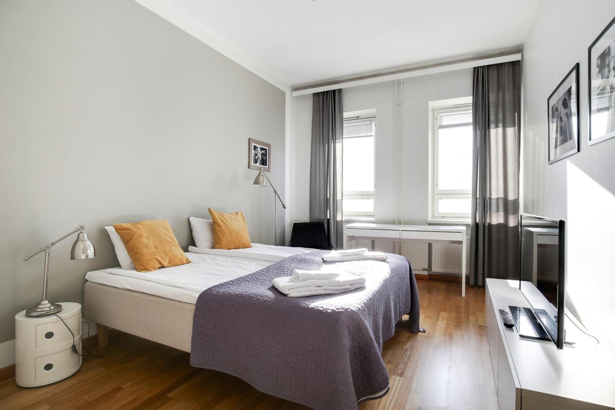 Kotimaailma Apartments Kamppi - 3Br In The Center With Key Code Helsinki Exterior foto