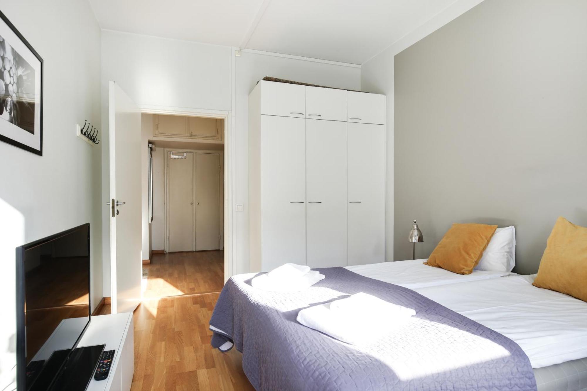 Kotimaailma Apartments Kamppi - 3Br In The Center With Key Code Helsinki Exterior foto